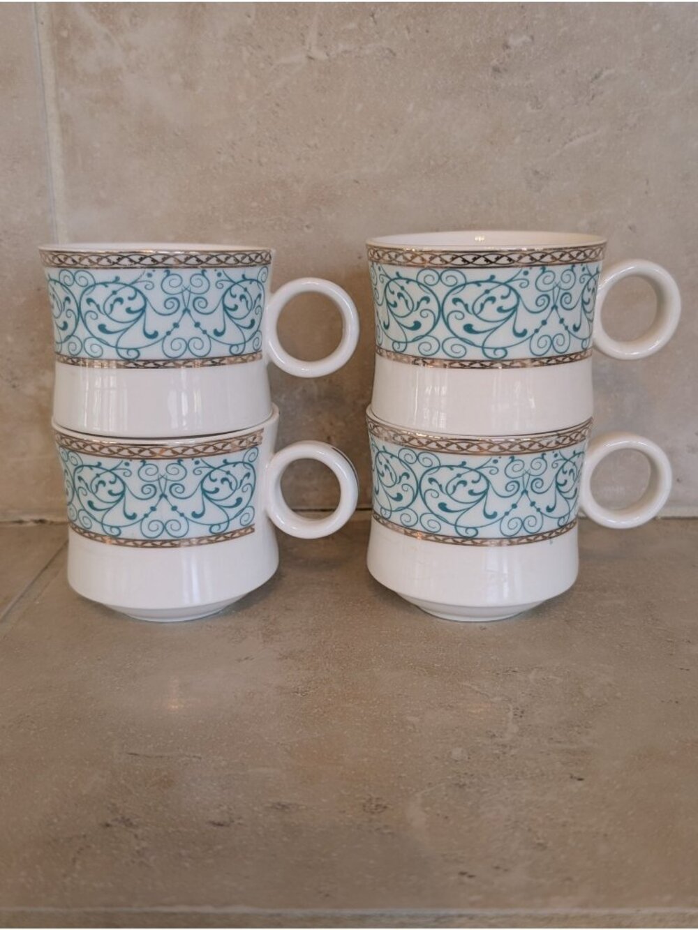 Set of 4 Wedgwood Florentine Turquoise Teacups Gold Accents Demitasse MCM
